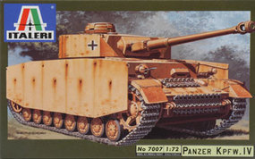 Pz.Kpfw.IV Plastic Model Military Vehicle Kit 1/72 Scale #7007