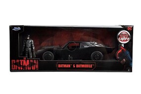 Jada-Toys 1/18 2022 The Batman Batmobile Lighted w/Batman Figure