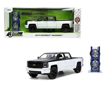 Jada-Toys 1/24 2014 Chevrolet Silverado Pickup Truck w/Extra Tires & Rack
