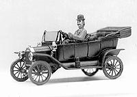 Jordan 1914 Model T Touring Car Plastic Model Kit HO Scale #241