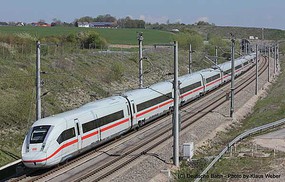 Kato Class 412 InterCity Express ICE-4 5-Car Add-On Set for 381-101512A Standard German Railroad DBAG (white, orange) N-Scale