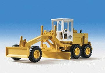 Kibri European O&K Roadgrader Type G16-8 Kit HO Scale Model Railroad Vehicle #11650