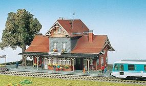Kibri Station building HO-Scale Kibri Station building HO-Scale