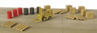 Life-Like Forklift w/Crates & Barrels - Assembled - SceneMaster(TM) - HO-Scale