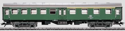 Marklin Local Coach - 1st/2nd Class HO Scale Model Train Passenger Car #4131