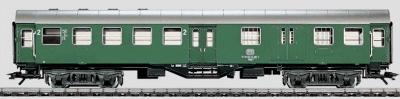Marklin Coach w/Baggage Area - 2nd Class HO Scale Model Train Passenger Car #4133