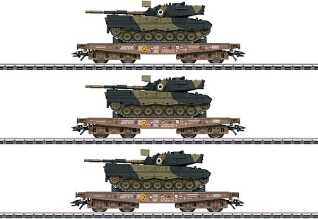 Marklin DSB FltCar w/Leo Tanks/3