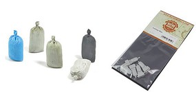 Matho 1/35 Garbage Bags, Resin (5) Matho 1/35 Garbage Bags, Resin (5)