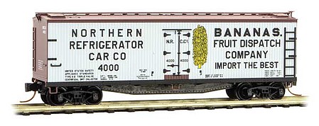 Micro-Trains 40 Double-Sheathed Wood Reefer with Vertical Brake Wheel - Ready to Run Northern Refrigerator Car Company 4000 (Banana Service, white, Boxcar Red) - N-Scale