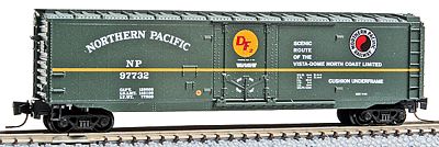 Micro-Trains 50 Plug-Door Boxcar - Ready to Run Northern Pacific #97732 (green, yellow, North Coast Limited Slogan, DF Marks) - Z-Scale
