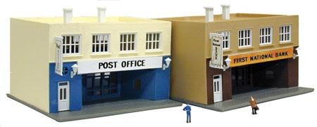 Model-Power Built-Up Buildings Lighted w/Two Figures Post Office & Bank - N-Scale