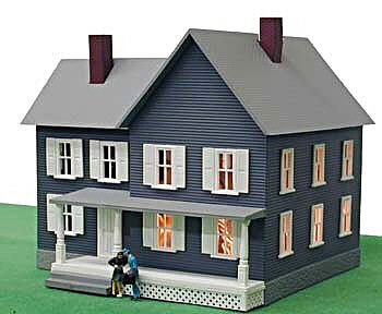 Model-Power Simpsons House Built-Up HO Scale Model Railroad Building #589