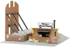Model-Power Mickey's Fruit Stand Built-Up