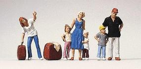 Merten Waiting Passengers with Luggage Model Railroad Figure HO Scale #2539 Merten Waiting Passengers with Luggage Model Railroad Figure HO Scale #2539