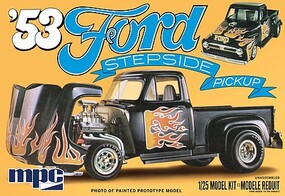 MPC 1/25 1953 Ford Stepside Pickup Truck w/Flip-Nose