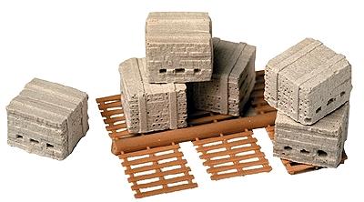Details about  / O Scale Pile of Cynder Blocks on Wooden Pallet Model Train Layout Accessory 4720