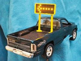 Miniatronics Flashing Highway Arrow Mobile Sign w/Transformer (Double) HO Scale Model Electrical #8000201 Miniatronics Flashing Highway Arrow Mobile Sign w/Transformer (Double) HO Scale Model Electrical #8000201