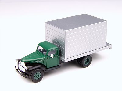 Classic-Metal-Works Chevrolet Box Delivery Truck Painted, Unlettered HO Scale Model Railroad Vehicle #30320