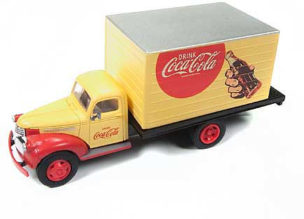 Classic-Metal-Works 1941-1946 Refrigerated Chevy Box Truck Coca Cola HO Scale Model Railroad Vehicle #30509
