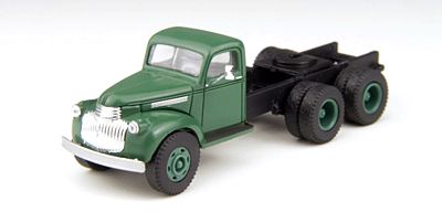 Classic-Metal-Works 1941-1946 Chevrolet 3-Axle Semi Tractor - Assembled - Mini Metals(R) Brewster Green - HO-Scale