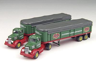 Classic-Metal-Works Mini Metals Tractor/Trailer White WC Tractor/Covered Wagon Trailer Set pkg(2) Del Monte - N-Scale