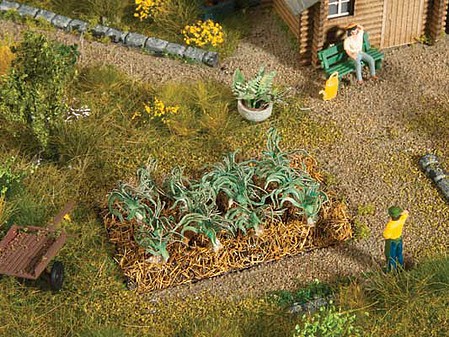 Noch Garden Plot - Assembled - Deco Minis Leeks