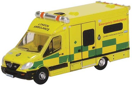 Oxford Mercedes Ambulance London - N-Scale