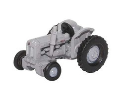 Oxford Fordson Tractor Assembled Grey N-Scale Oxford Fordson Tractor Assembled Grey N-Scale