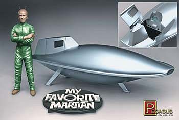 Pegasus My Favorite Martian Uncle Martin/Spaceship Science Fiction Plastic Kit 1/18 Scale #9012