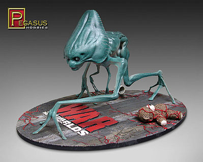 Pegasus WoW Alien Creature Pre-Finished Science Fiction Plastic Model Kit 1/8 Scale #9907