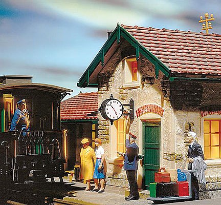 Pola Station clock-lighted - G-Scale