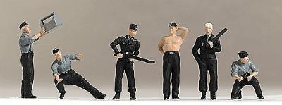 Preiser German WWII Panzer Tank Crew Making Repairs Model Railroad Figures HO Scale #16885