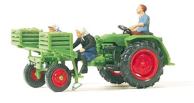 Preiser Tractor with Potato Planter & 3 Figures HO Scale Model Railroad Vehicle #17935