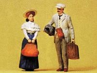 Preiser Traveling Couple with Luggage Model Railroad Figures G Scale #45052