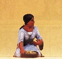 Preiser Native American Kneeling Woman with Bowl Model Railroad Figure 1/25 Scale #54615