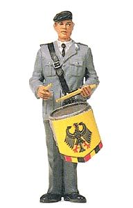 Preiser German Army Male Drummer Model Railroad Figures 1/35 Scale #64372