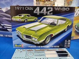 1971 Oldsmobile 442 W-30 Plastic Model Car Kit 1/25 Scale #854511