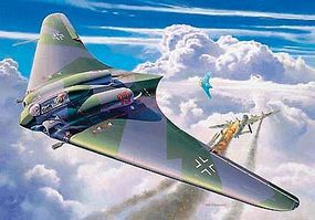 Horten Go229 Flying Wing Aircraft Plastic Model Airplane Kit 1/72 Scale #04312
