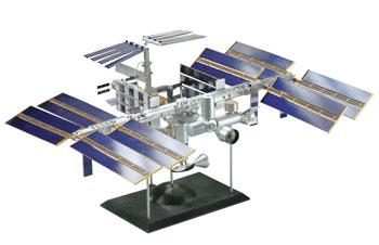 Revell-Germany International Space Station ISS Space Program Plastic Model 1/144 Scale #04841