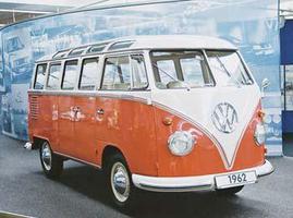VW Beetle Window Bus (Samba) (Re-Issue) Plastic Model Bus Kit 1/24 Scale #07399