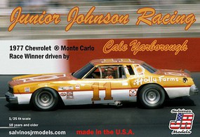 Salvinos #11 Chevrolet Monte Carlo '77 Winston Cup Winner Plastic Model Racecar Kit 1/25 Scale #1977