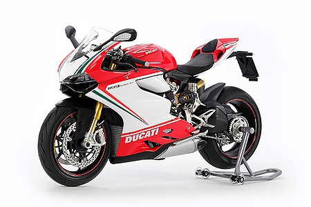 Tamiya Ducati 1199 Panigale S Tricolore Plastic Model Motorcycle Kit 1/12 Scale #14132
