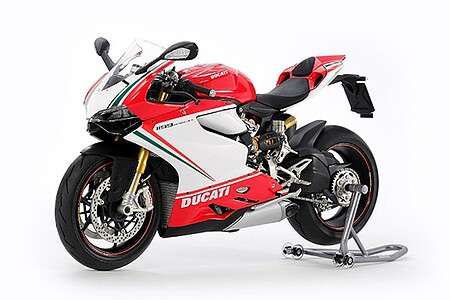 Tamiya Ducati 1199 Panigale S Tricolore Plastic Model Motorcycle Kit 1/12 Scale #14132