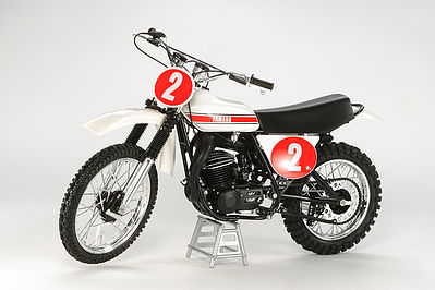 Tamiya Yamaha Motocrosser YZ250 Dirt Bike Plastic Model Motorcycle Kit 1/6 Scale #16036
