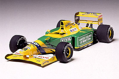 Benetton B192 Formula Racecar Open Wheel F1 GP Plastic Model Car Kit 1 