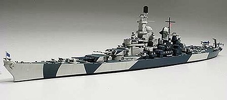 Tamiya USS IOWA BB-61 Battleship Boat Plastic Model Military Ship kit 1/700 Scale #31616