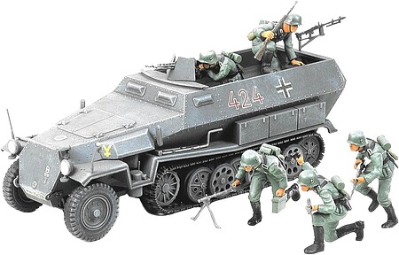 Tamiya German Hanomag Sd.Kfz. 251/1 Halftrack Plastic Model Military  Vehicle Kit 1/35 Scale #