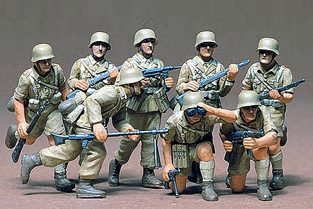 Tamiya German DAK Africa Corps Soldier Set Plastic Model Military Figure Kit 1/35 Scale #35037