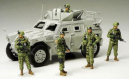 Tamiya Japan GSDF Iraq Hmntrn Assist Team Plastic Model Military Figure Kit 1/35 Scale #35276