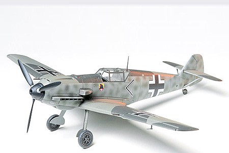 Tamiya Messerschmitt BF109E Fighter Aircraft WWII Plastic Model Kit 1/48 Scale #61050